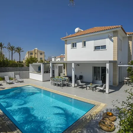 Protaras Sandy Toes Villa