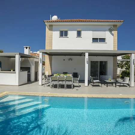 Protaras Sandy Toes Villa